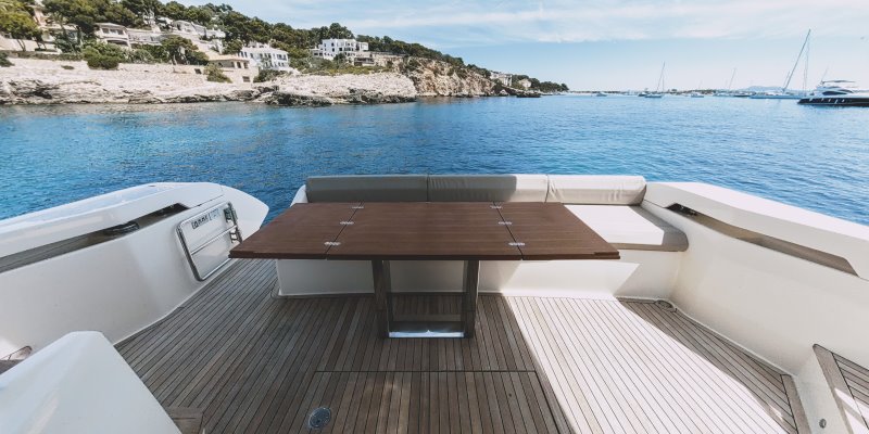Ferretti Yachts 550 — 2017 (17m) — VAT Unpaid