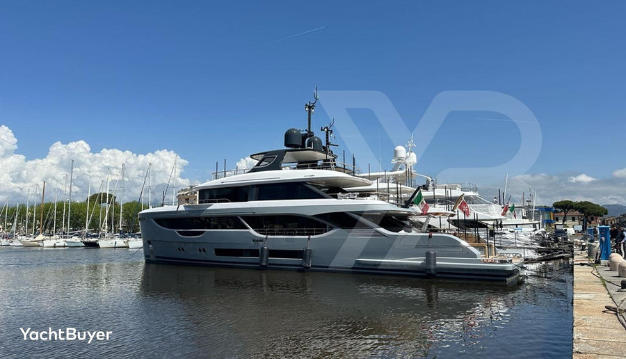 Benetti Oasis 34m M/Y Y — 2025 New (34m)