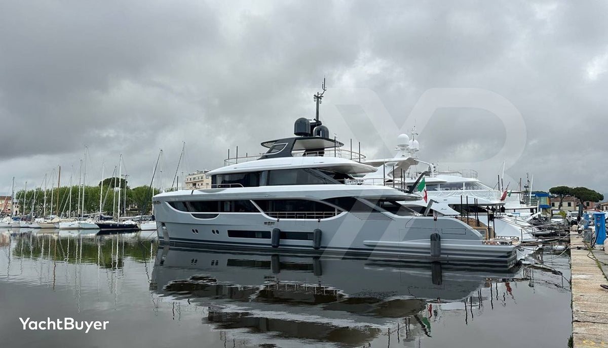 Benetti Oasis 34m M/Y Y — 2025 New (34m)