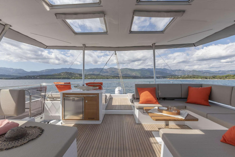 Charter CAT FLORAMYE — Fountaine Pajot 67 (20m, 2025)