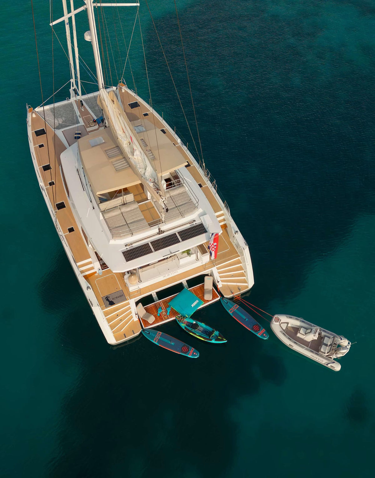 Charter CAT FLORAMYE — Fountaine Pajot 67 (20m, 2025)
