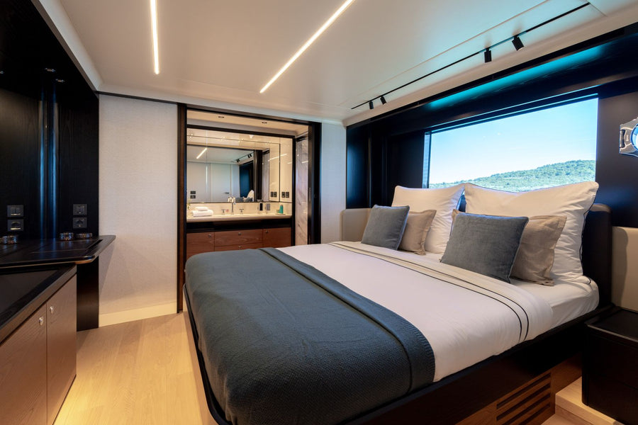 Charter M/Y KNITWEAR.CLUB3 — Absolute Navetta 64 (20m, 2025)