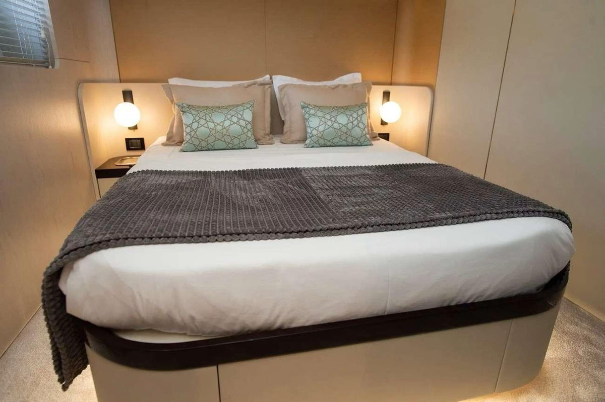 Charter M/Y PREWI — Azimut 73 (22m, 2022)