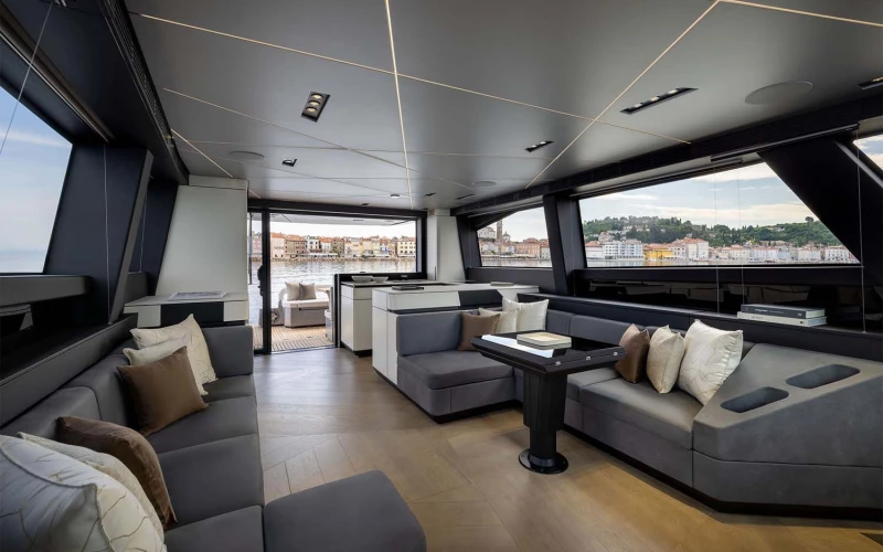 Charter M/Y FAST ONE — Pershing GTX70 (21m, 2020) | French Riviera