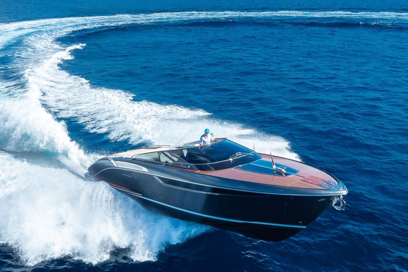 Riva 38 Rivamare — 2022 (11.9m) — VAT Unpaid