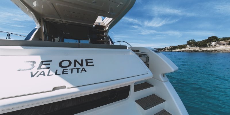 Ferretti Yachts 550 — 2017 (17m) — VAT Unpaid