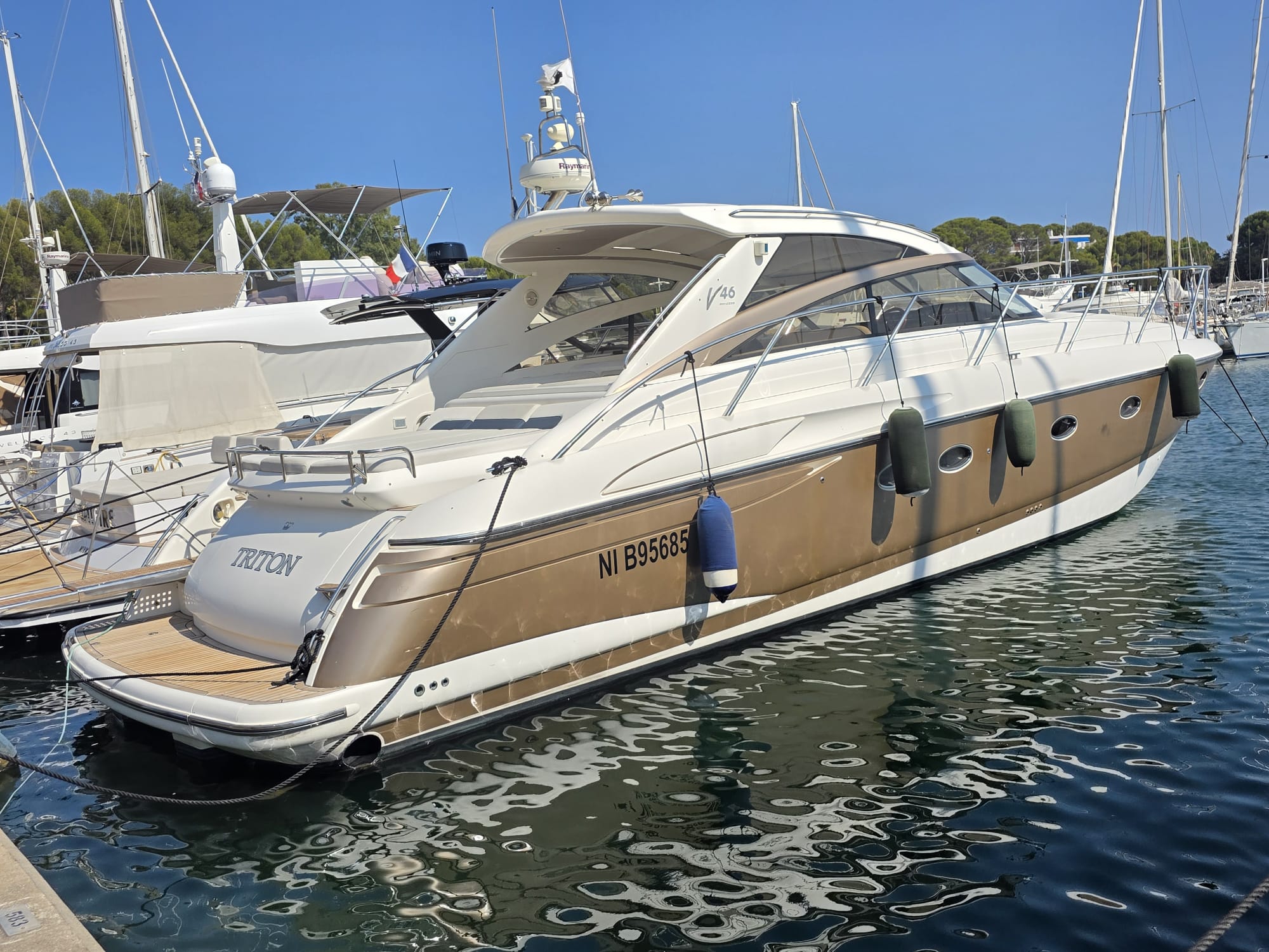 Princess V46 — 2003 Pre-Owned (14.8m)