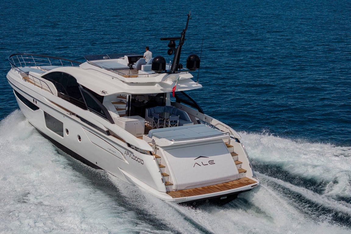 Charter M/Y ALE — Azimut S8 (24.63m, 2024)