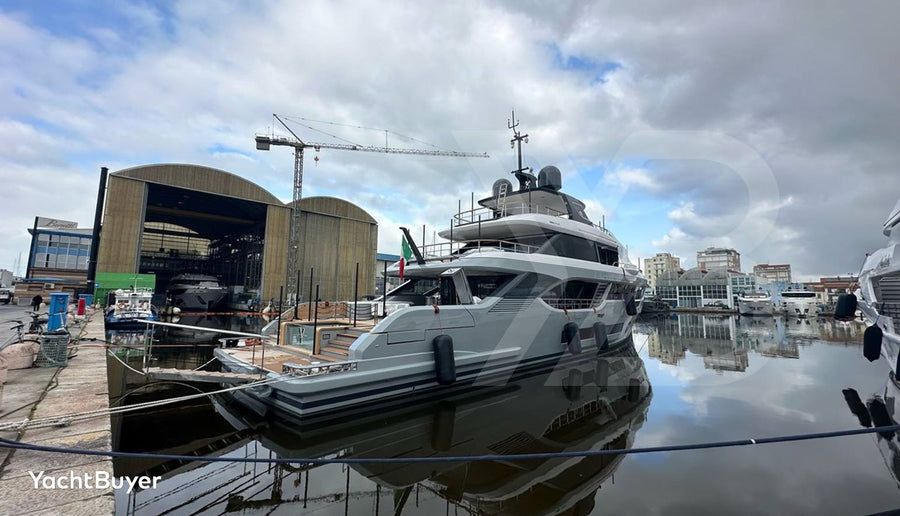 Benetti Oasis 34m M/Y Y — 2025 New (34m)