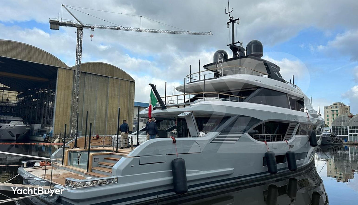 Benetti Oasis 34m M/Y Y — 2025 New (34m)