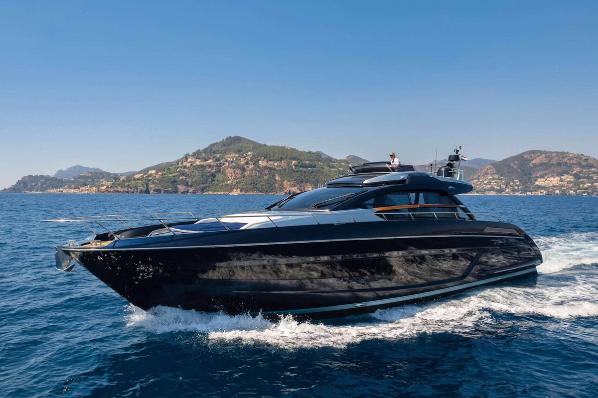 Charter M/Y BLUE SHARK — Riva 67 (21m, 2019)