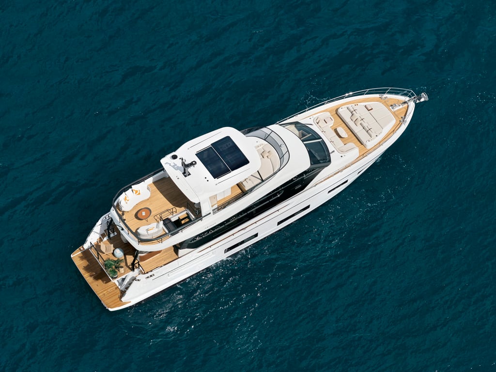 Charter M/Y EXPLORA — Azimut 82 Fly (25m, 2026) | Sicily & Mediterranean