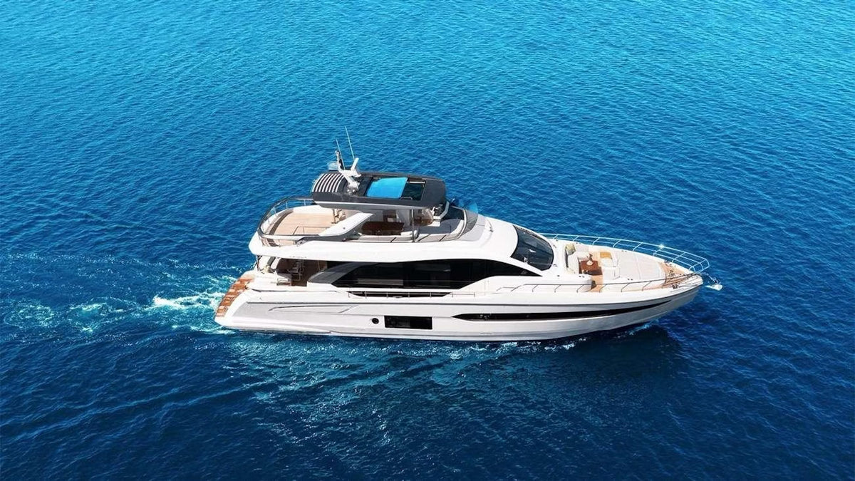 Charter M/Y PREWI — Azimut 73 (22m, 2022)
