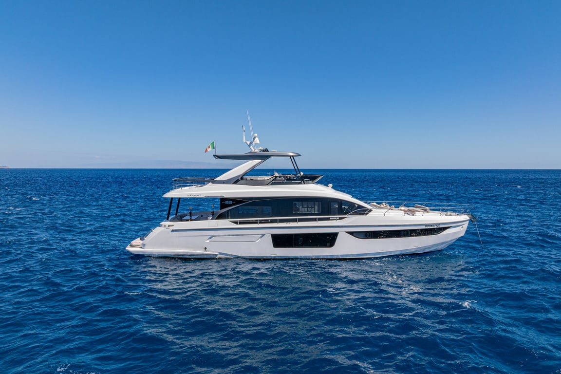 Charter M/Y SBK — Azimut 68 Fly (21m, 2024)