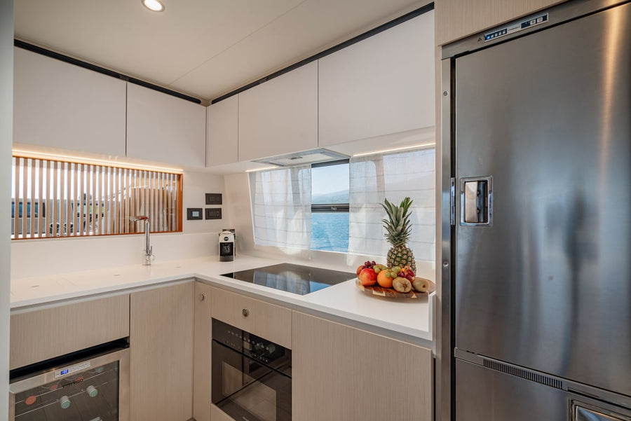 Charter M/Y SBK — Azimut 68 Fly (21m, 2024)