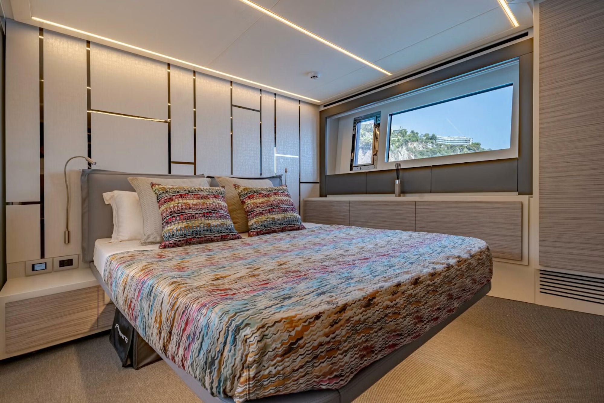 Pershing 6X M/Y Silver Missile — 2023 Pre-Owned (19m)