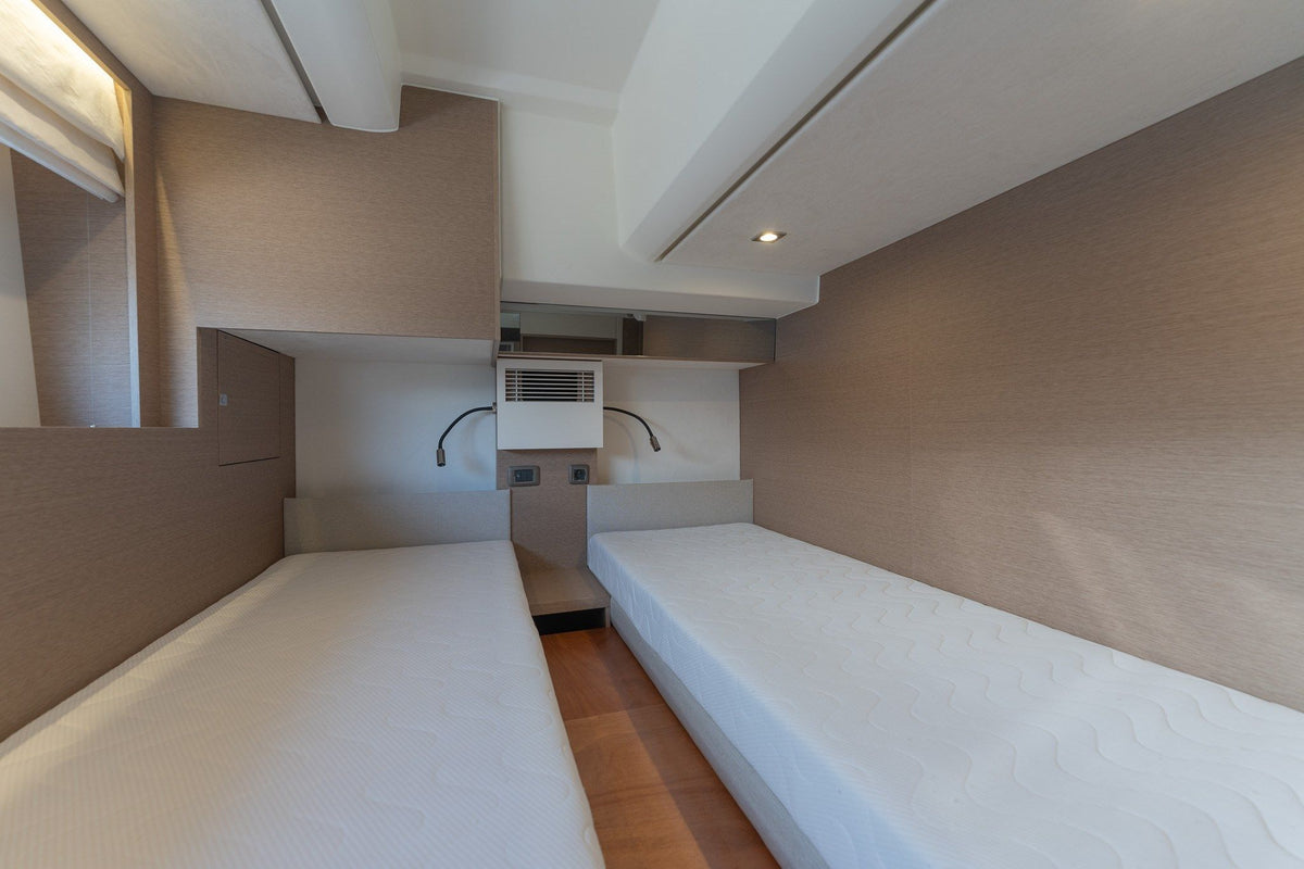 2022 Prestige 460 F — Talulah